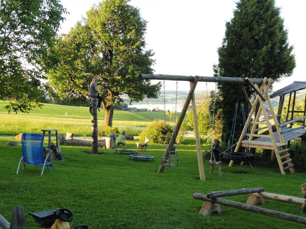 Baby- Und Kinderhof Aicherbauer Seeham Luaran gambar